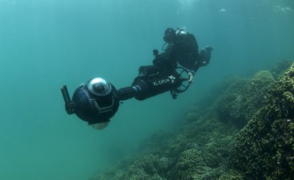 Expedition leader Dr Manuel Gonzalez-Rivero driving the SVII in Kaneohe Bay, Hawaii.